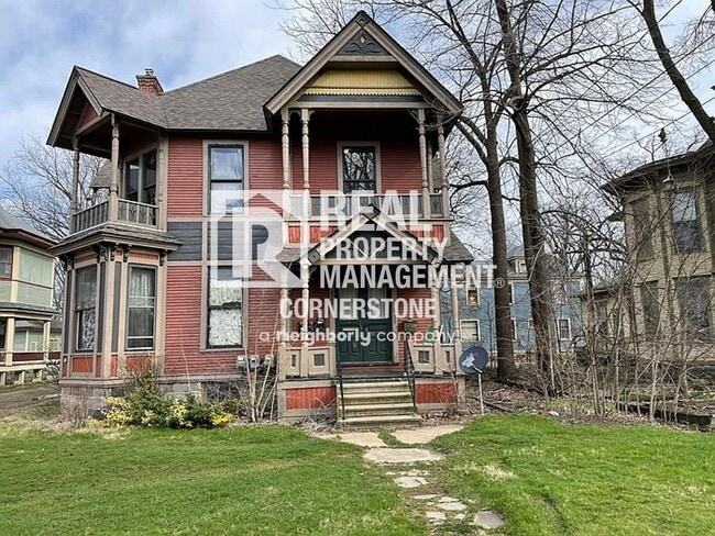 Building Photo - 808 W Kalamazoo Ave