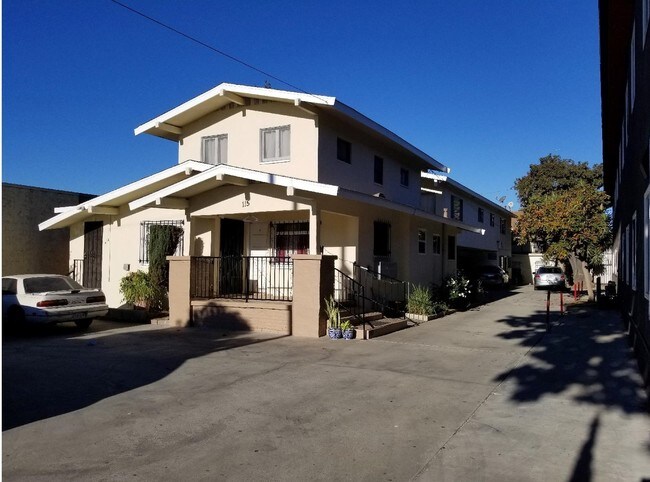 Foto del edificio - 115 E Tamarack Ave