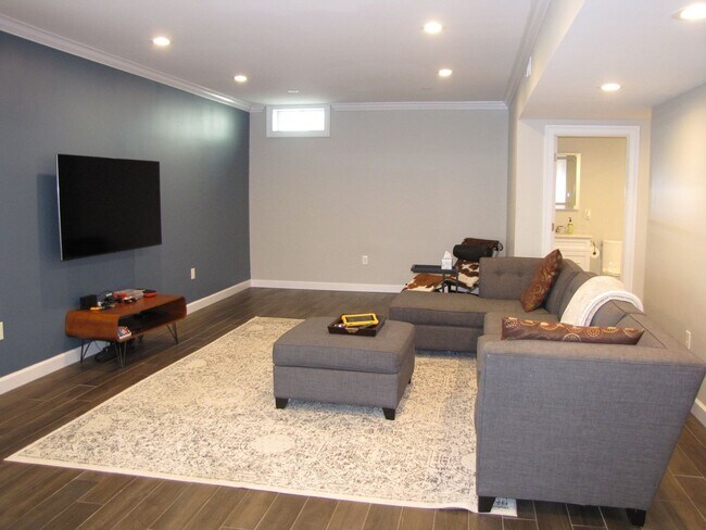 Foto del edificio - Beautiful Single Family Home In Alexandria