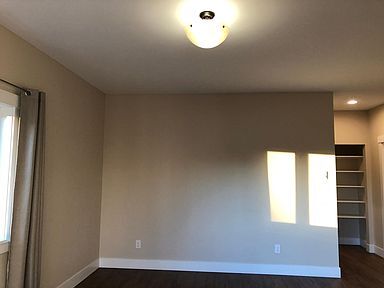 Building Photo - 1370 Country Ln