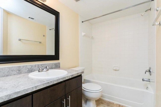 Building Photo - 421 FOUNTAINHEAD Cir