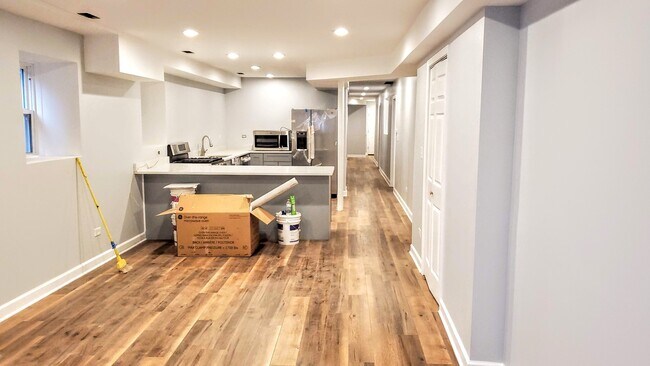 Building Photo - 18 S Hamlin Blvd
