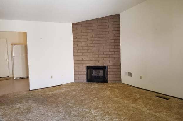 Building Photo - 875 Tanglewood Dr