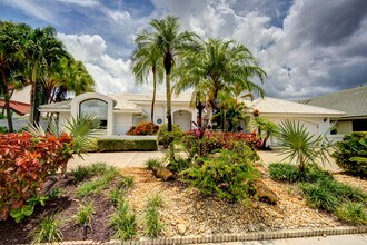 Building Photo - 10252 Shireoaks Ln