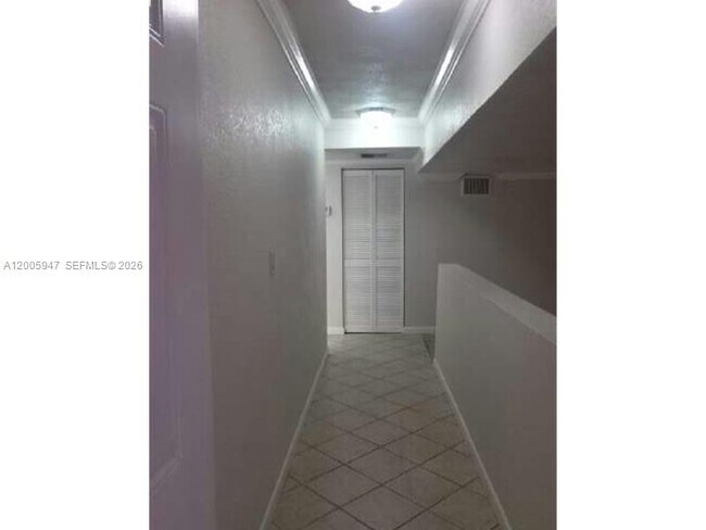 Foto del edificio - 4850 SW 63rd Terrace