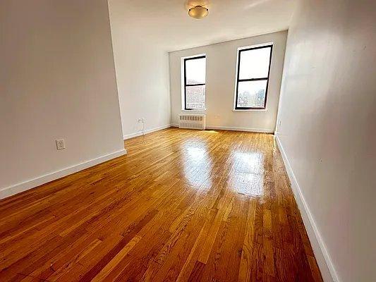 Building Photo - 2 bedroom in BRONX NY 10458