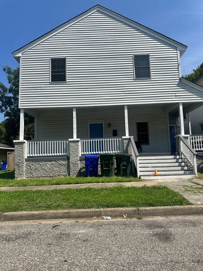 Building Photo - 3214 Peronne Ave