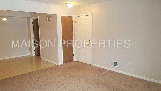 Foto del edificio - 3546 Lyell Rd