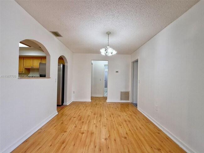 Foto del edificio - 11730 NW 33rd St