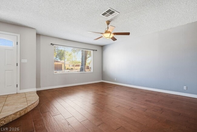 Foto del edificio - 4561 Paseo El Rio Dr