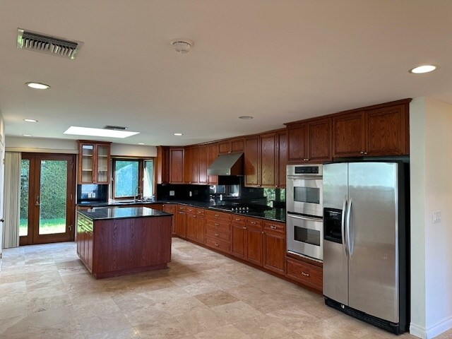 Foto del edificio - 3530 S Bentley Ave