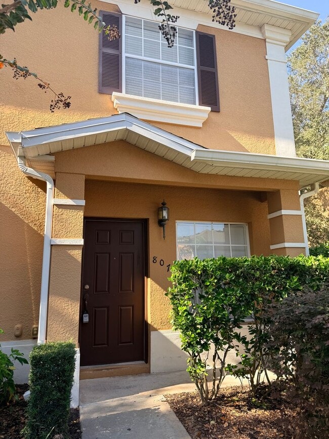 Building Photo - 807 Chelsea Dr