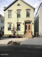 Building Photo - 122 S Ferry St