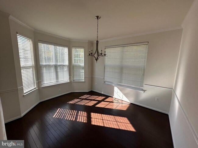 Building Photo - 16010 Eagle Feather Dr