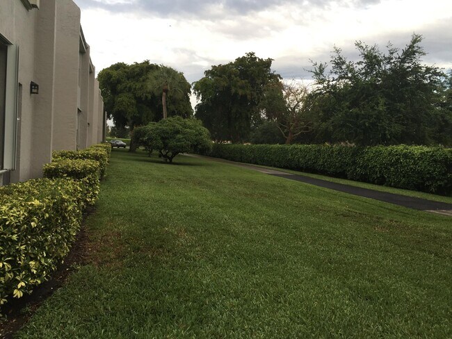 Foto del edificio - 2940 SW 22nd Ave