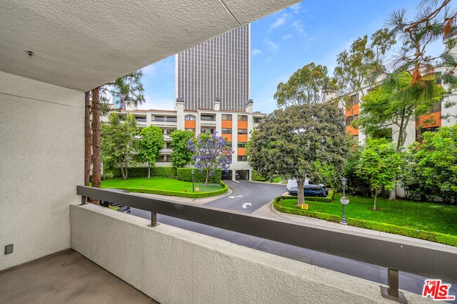 Building Photo - 2131 Century Park Ln