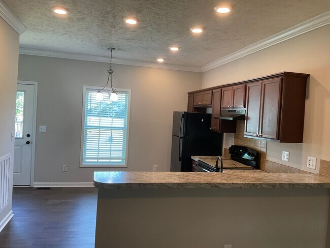 Foto del edificio - 173 Cowell Ln