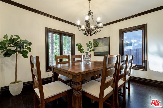 Foto del edificio - 5512 Carpenter Ave