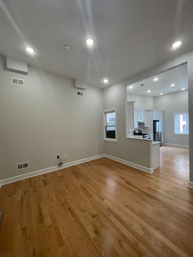 Foto del edificio - 126 42nd St