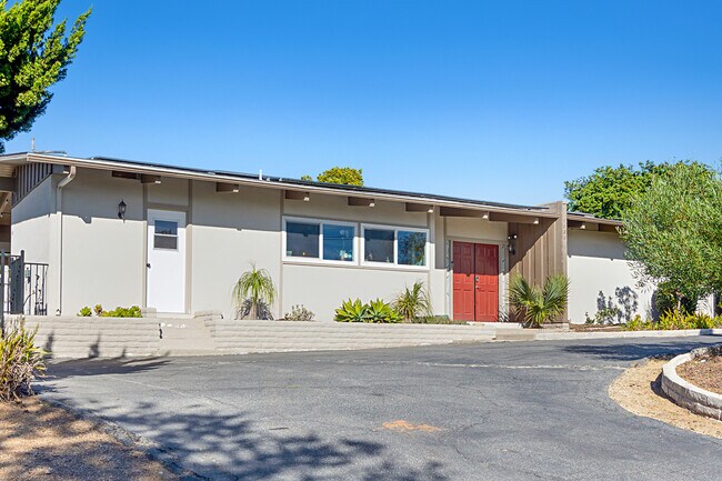 Building Photo - 1720 Via Entrada