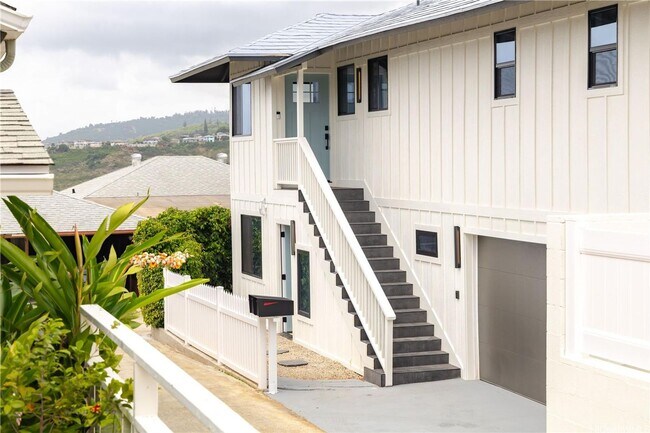 Foto del edificio - Bright & Renovated 2BD/1BA in Wilhelmina Rise – Move-In Ready!