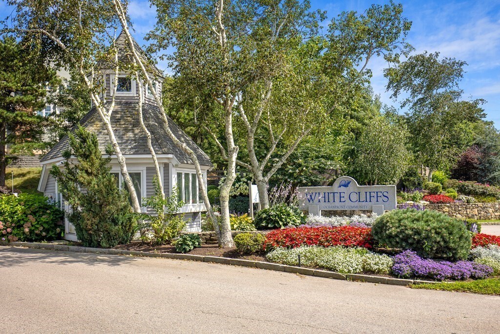 Primary Photo - 615 White Cliffs Dr