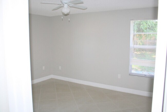 Foto del edificio - 3526 Glenburn Ct