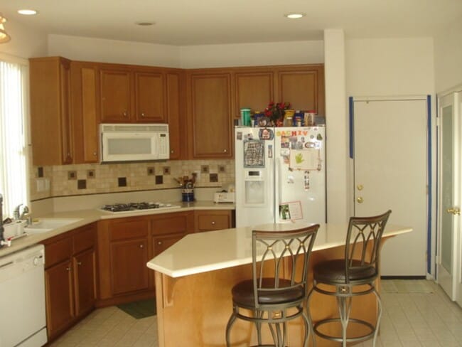 Building Photo - COMING SOON! Beautiful 4-Bedroom Home in the Mint Canyon Community of Canyon Country!