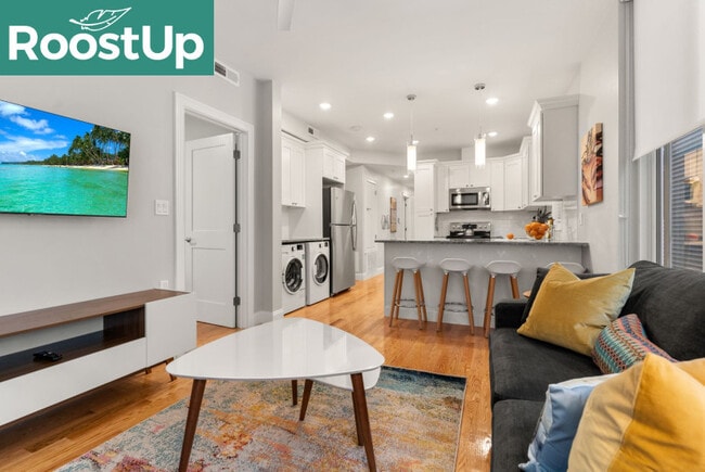 Foto del edificio - Furnished Bedroom with Private Bath in South Boston