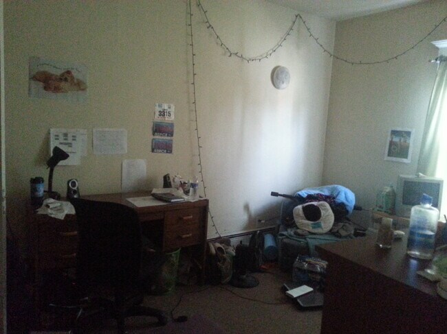 Dormitorio 2 - 22 Englewood Ave