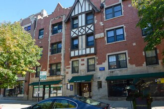 Building Photo - 4834 N Damen Ave