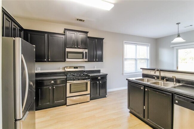 Building Photo - 55 Thrasher Way