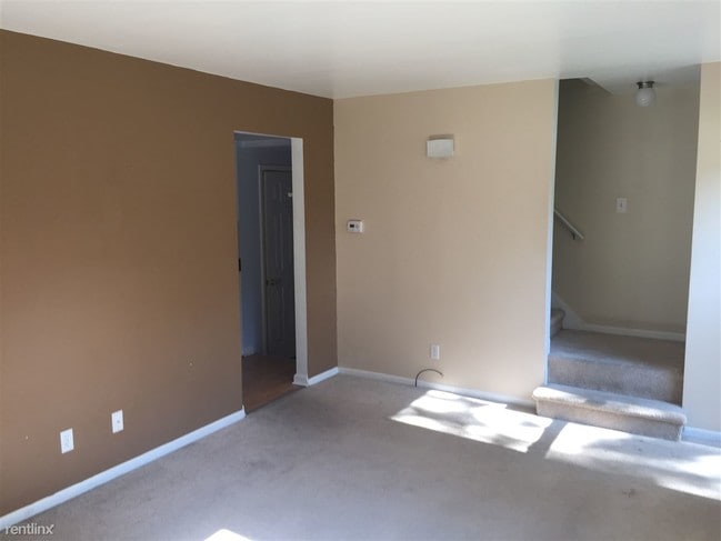 Building Photo - 1732 Valleywood Ct