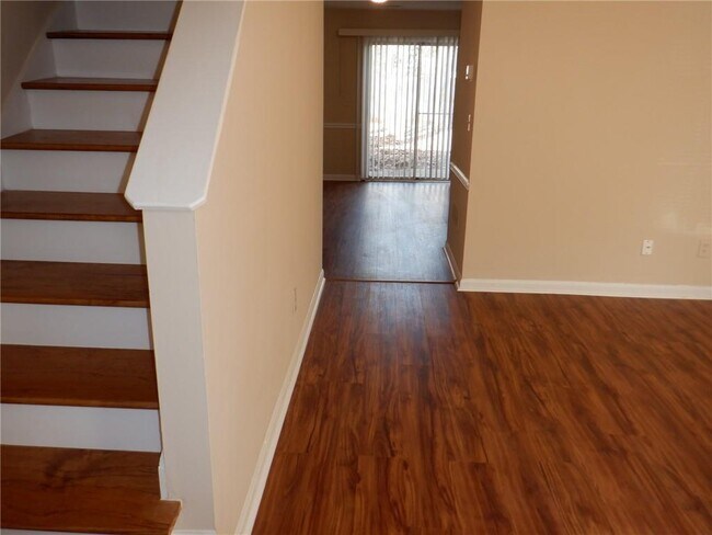 Foto del edificio - 5584 Stonington Trace Pkwy