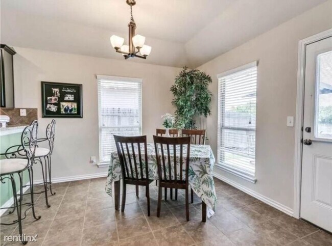 Foto del edificio - 3 br, 2 bath House - 7617 Meadow Lake Dr