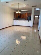 Building Photo - 3043 Scotland Dr