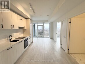 Building Photo - 5 Quarrington Ln