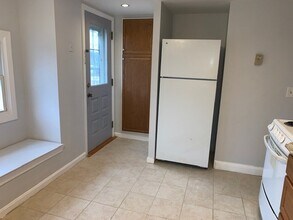 Building Photo - 35 Broadsound Ave