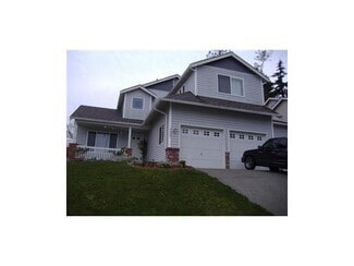 Building Photo - 3227 NE Chaudie Ct