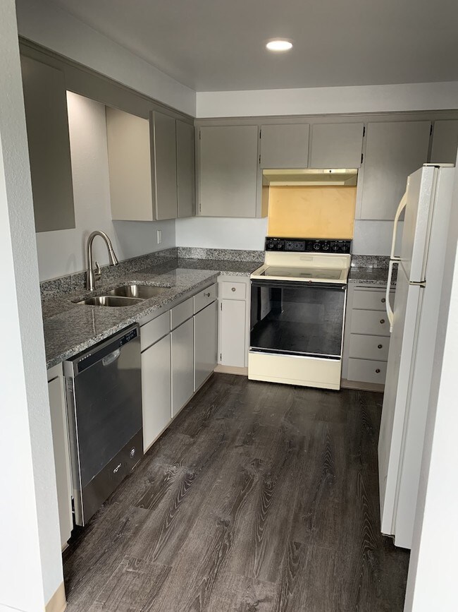 Foto del edificio - 1238 Dorval Ave NW