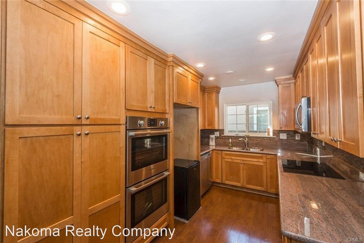 Building Photo - 6 br, 2 bath House - 1054 N Grand St