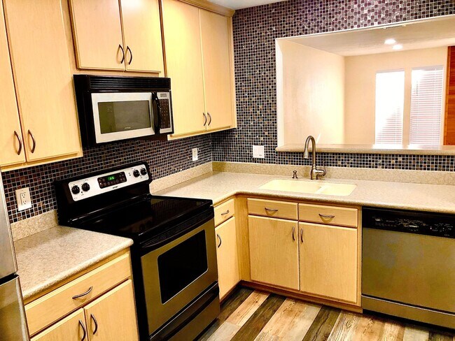 Building Photo - 17327 Saturn Ln