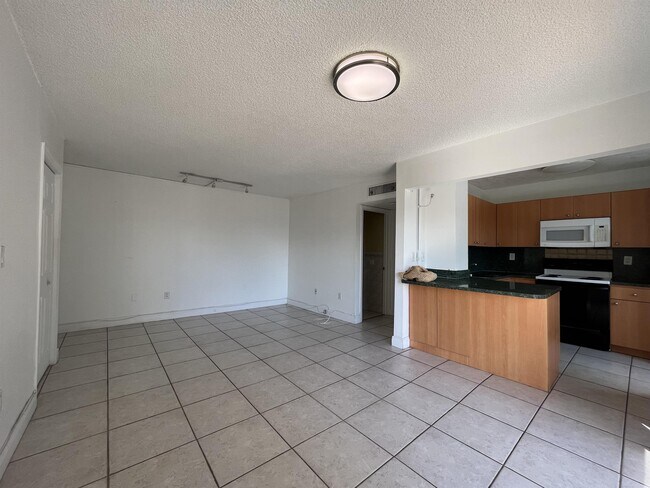 Building Photo - 6445 Indian Creek Dr