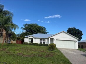 Building Photo - 2985 SW Fluvia St