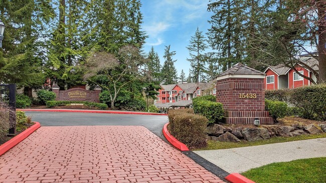 Beautiful condo entrance - 15433 Country Club Dr