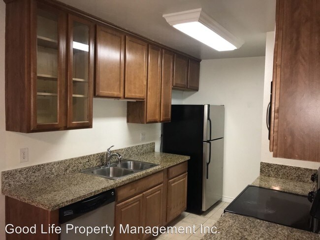 Building Photo - 13323 Rancho Penasquitos Blvd