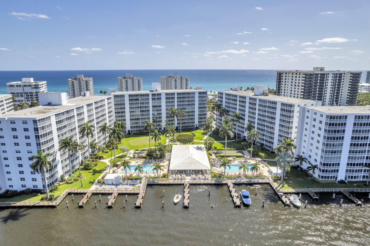 Primary Photo - 3212 S Ocean Blvd