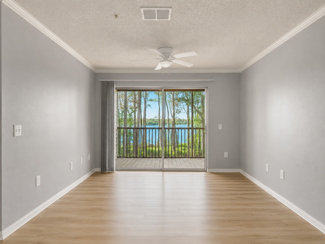 Building Photo - 4240 Summer Landing Dr