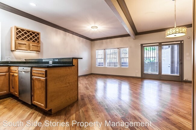 Building Photo - 4240 S Calumet Ave