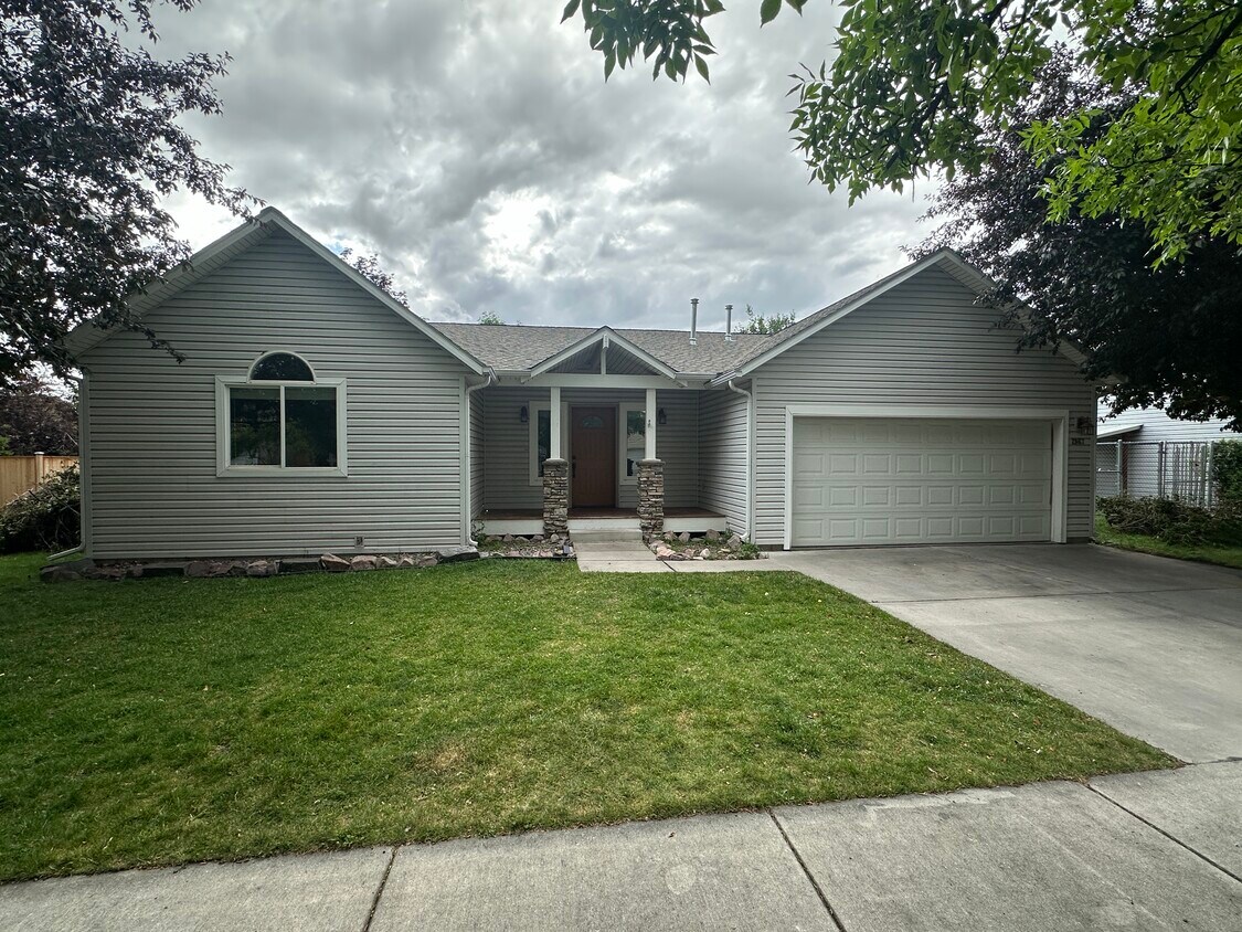 Foto principal - 2867 Sheffield Dr